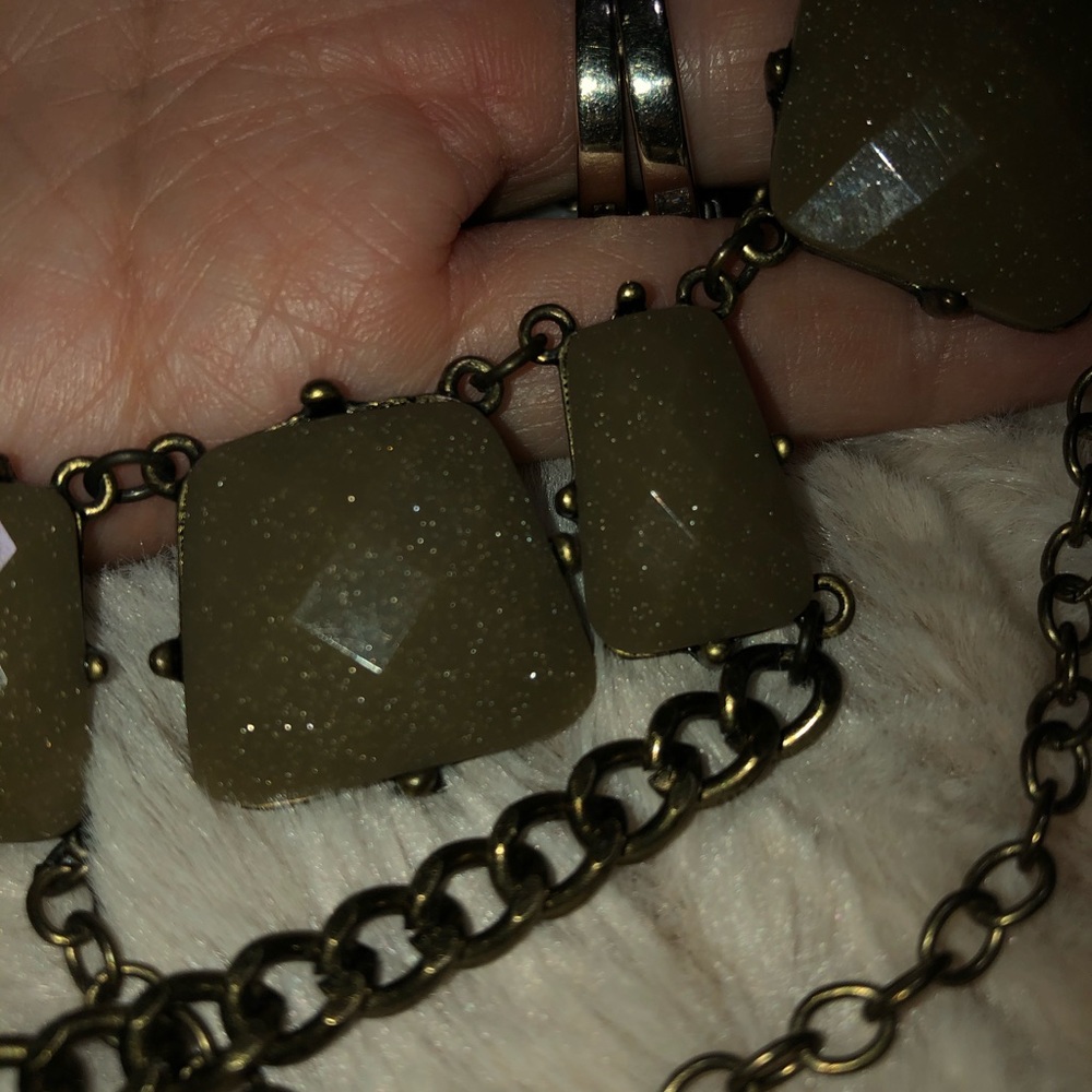 Woman’s necklace - Picture 6 of 8